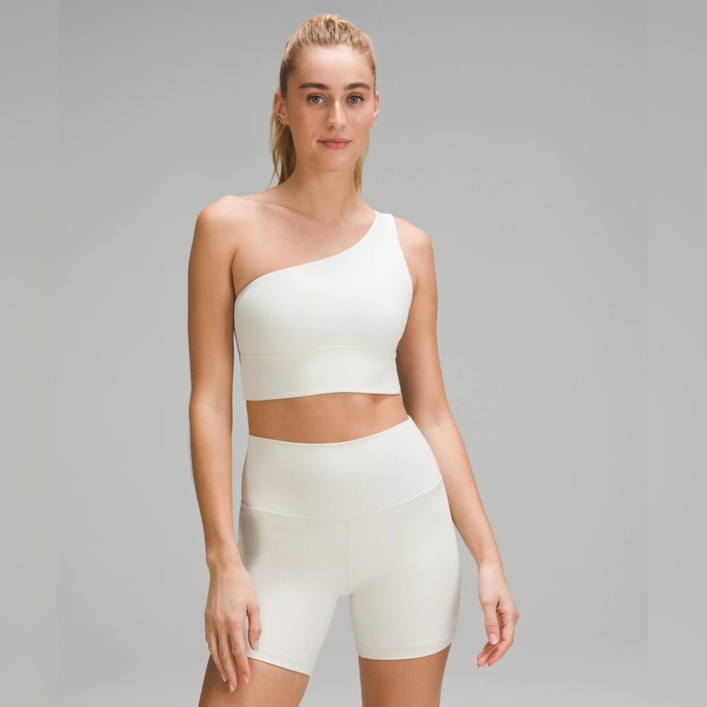 ✨🆕Lululemon |Align asymmetrical ribbed bra
light support A/B cup shine/Bone